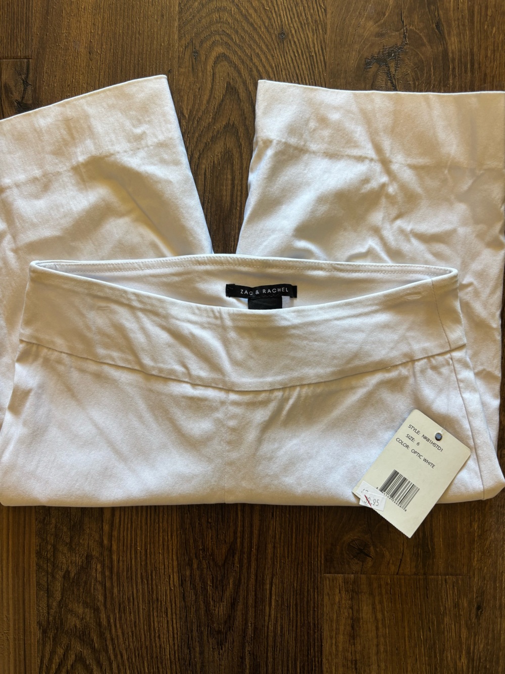 Zac & Rachel White Bermuda shorts